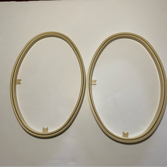 New Berlin Set of Two Plastic 5.5 x 8 Cross Stitch Plastic Frame - Picture 2 of 6